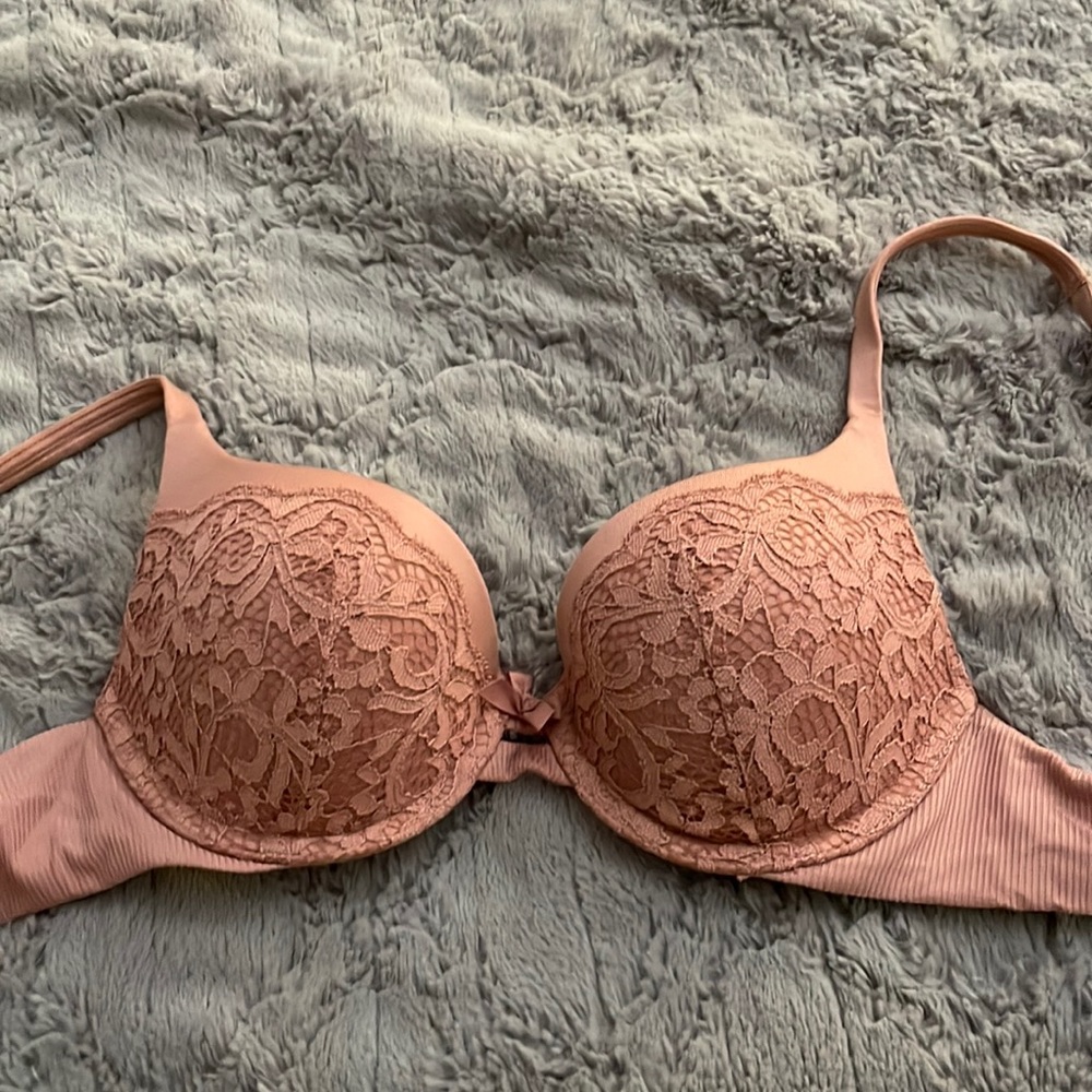 Victoria’s Secret 32b push up bra